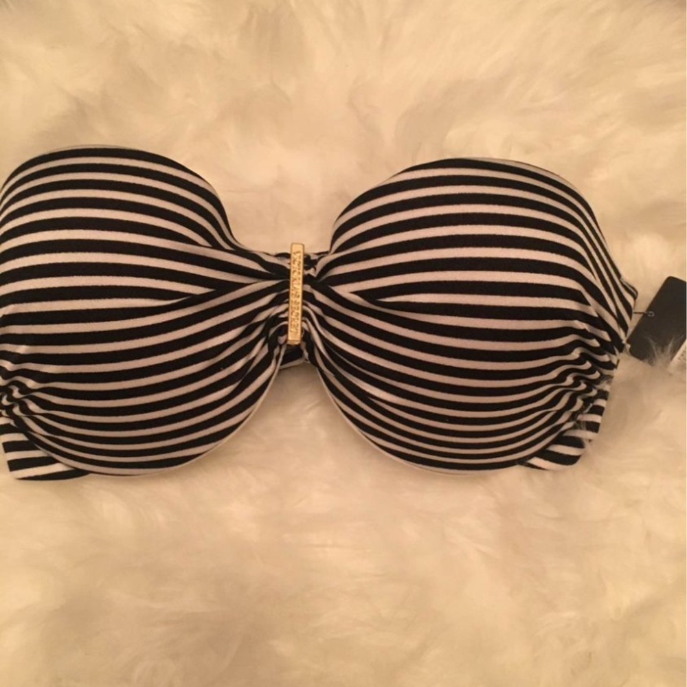 VICTORIAS SECRET BATHING SUIT TOP NEW WITHOUT THE STRAPS